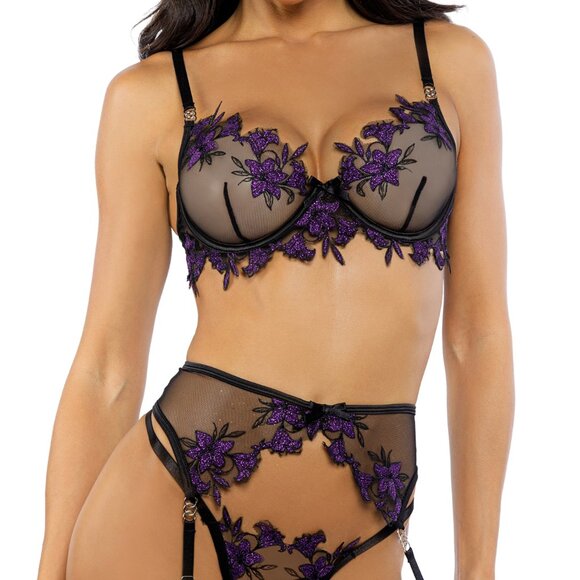 Dark Romance 3-Piece Lingerie Garter Set - Picture 3 of 4